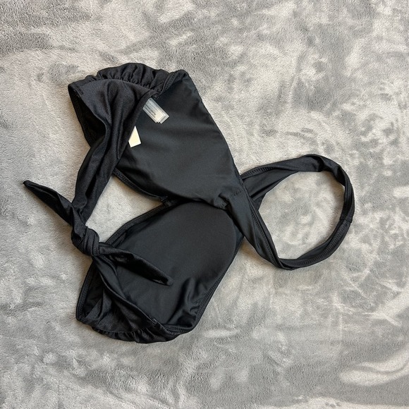 Victoria's Secret Bikini Top Womens Medium Halter Twist Swimwear Swim - Picture 2 of 9